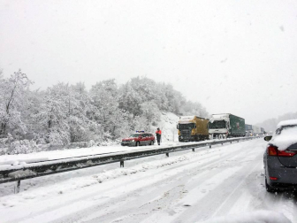 Imágenes enviadas por los lectores de Diario de Navarra de las luvias y las nieves del 6 de enero de 2018.
