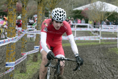 La localidad guipuzcoana de Legazpi ha acogido la gran cita del calendario nacional de ciclocross.