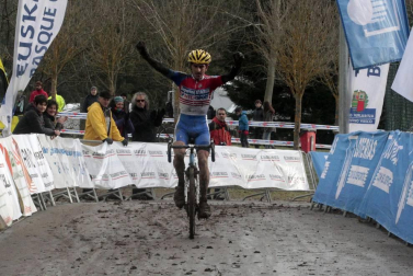 La localidad guipuzcoana de Legazpi ha acogido la gran cita del calendario nacional de ciclocross.
