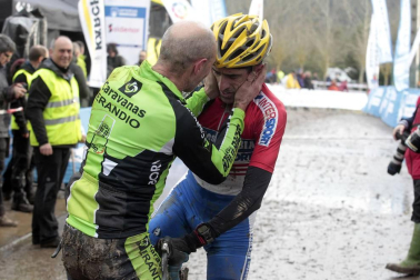 La localidad guipuzcoana de Legazpi ha acogido la gran cita del calendario nacional de ciclocross.