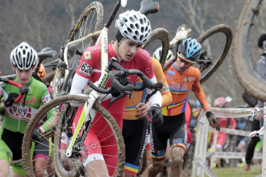 La localidad guipuzcoana de Legazpi ha acogido la gran cita del calendario nacional de ciclocross.