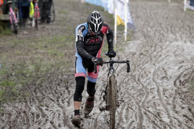 La localidad guipuzcoana de Legazpi ha acogido la gran cita del calendario nacional de ciclocross.