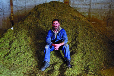 La noticia se publicó hace días: el valle de Ultzama roza el pleno empleo. ¿Cuál es el secreto de este lugar de 1.667 habitantes y 33 parados? Un trabajador de una fábrica de piensos, un carpintero y un chapista, todos de Ultzama, responden a la pregunta