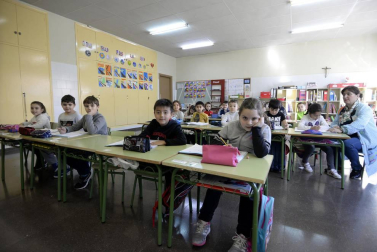 Escolares del colegio Juan Bautista Irurzun