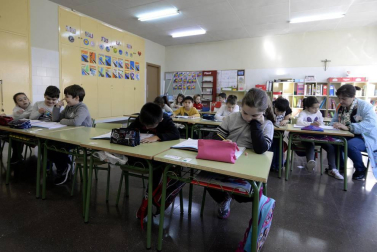 Escolares del colegio Juan Bautista Irurzun