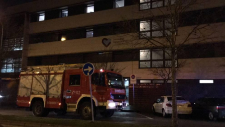 Tres personas han sido trasladadas por inhalación de humo