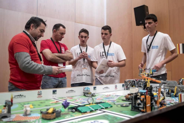 Imágenes de la final de la First Lego League celebrada en Navarra.
