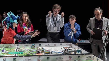 Imágenes de la final de la First Lego League celebrada en Navarra.