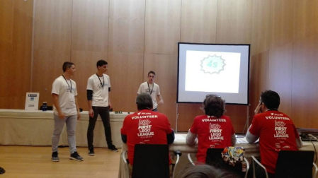 Imágenes de la final de la First Lego League celebrada en Navarra.