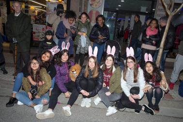 La capital ribera celebró este sábado el primer desfile en sus fiestas que acabarán este domingo con un nuevo pasacalles a partir de las 12.00 horas