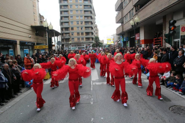 Colorido por las calles de la capital ribera durante los Carnavales celebrados el domingo 11 de febrero.
