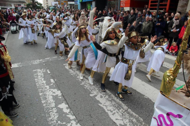Colorido por las calles de la capital ribera durante los Carnavales celebrados el domingo 11 de febrero.