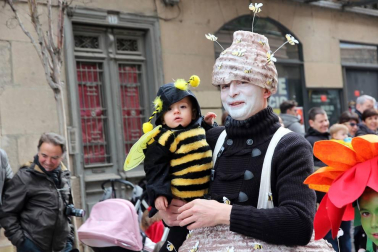 Colorido por las calles de la capital ribera durante los Carnavales celebrados el domingo 11 de febrero.