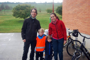 El Servicio de Deportes de la Universidad de Navarra organizó la segunda edición de la Carrera Niños Contra el Cáncer, denominada 'La Carrera de los Valientes', en la que tomaron parte en torno a los 800 participantes de los cuales la cuarta parte eran menores de 14 años. El objetivo de la carrera fue recaudar fondos para los tratamientos oncológicos de niños sin recursos en la Clínica Universidad de Navarra y dar a conocer el trabajo de la asociación 'Niños contra el Cáncer' entre la comunidad universitaria y la población general.
