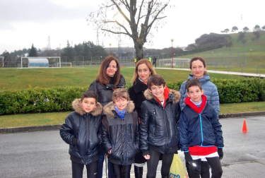 El Servicio de Deportes de la Universidad de Navarra organizó la segunda edición de la Carrera Niños Contra el Cáncer, denominada 'La Carrera de los Valientes', en la que tomaron parte en torno a los 800 participantes de los cuales la cuarta parte eran menores de 14 años. El objetivo de la carrera fue recaudar fondos para los tratamientos oncológicos de niños sin recursos en la Clínica Universidad de Navarra y dar a conocer el trabajo de la asociación 'Niños contra el Cáncer' entre la comunidad universitaria y la población general.