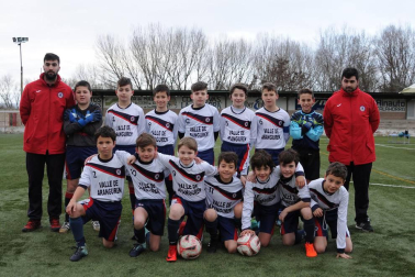 El C.D. San Adrián organizó el pasado fin de semana el primer Torneo Nacional Villa de San Adrián de fútbol, dirigido a las categorías 2006 y 2008. Además del equipo local también participaron otros clubes como el Athletic de Bilbao, Logroño, Osasuna, San Marcial, Izarra, Casco Viejo, Gazte Berriak, La Riera, Mutilvera o Inter Vista Alegre, que dejaron una buena jornada de fútbol en el campo Municipal.