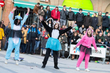 Colorido y ritmo en los Carnavales de Villafranca