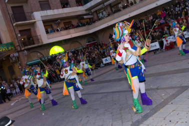 Colorido y ritmo en los Carnavales de Villafranca