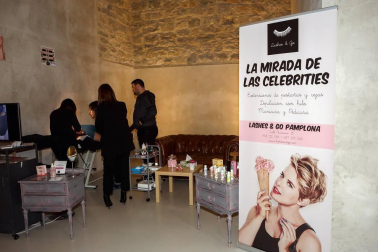 Durante tres días  Baluarte se convirtió en el epicentro de la moda en Navarra gracias a la propuesta de Pasarela 948. Entre las diferentes actividades programadas destacaron  diez desfiles, en los que se combinaron colecciones de marcas locales con diseñadores consagrados del panorama nacional. También hubo espacio para formación y expositores.