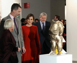Los Reyes han llegado este jueves a Ifema para la inauguración de la feria ArcoMadrid '18 en su tradicional visita que, en esta ocasión, estaba marcada por la retirada de una obra de la galería Helga de Alvear.