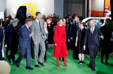 Los Reyes han llegado este jueves a Ifema para la inauguración de la feria ArcoMadrid '18 en su tradicional visita que, en esta ocasión, estaba marcada por la retirada de una obra de la galería Helga de Alvear.