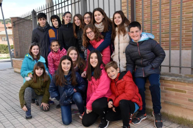 El domingo 18 de febrero y bajo la organización del consistorio local, se celebró la sexta edición del Duatlón de Valtierra. A la cita acudieron 250 aficionados, cifra récord de participación, que disfrutaron de una competición que une las disciplinas de ciclismo y atletismo. La prueba fue valedera para el Campeonato navarro.