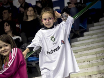 Imágenes del público que ha asistido al partido entre Helvetia Anaitasuna y Fuchse Berlín de Copa EHF.