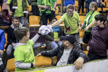 Imágenes del público que ha asistido al partido entre Helvetia Anaitasuna y Fuchse Berlín de Copa EHF.