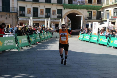 Imágenes de la 'IX Media Maratón Estela Navascués y 10 km Ciudad de Tudela'