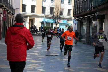 Imágenes de la 'IX Media Maratón Estela Navascués y 10 km Ciudad de Tudela'