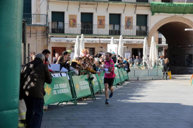 Imágenes de la 'IX Media Maratón Estela Navascués y 10 km Ciudad de Tudela'