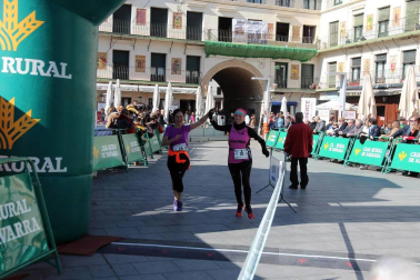 Imágenes de la 'IX Media Maratón Estela Navascués y 10 km Ciudad de Tudela'
