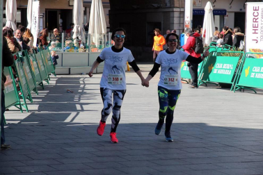 Imágenes de la 'IX Media Maratón Estela Navascués y 10 km Ciudad de Tudela'