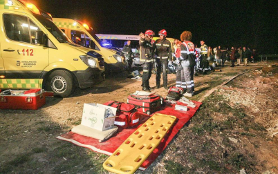 Un autocar de la empresa Autobuses Jiménez que aoyaba a la firma PLM Autocares que cubría el trayecto Madrid-Logroño-Pamplona sufrió un accidente en la A-1.