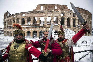 Tras un fin de semana lluvioso, los pronósticos se cumplieron y la ola de frío ha llegado a Italia.