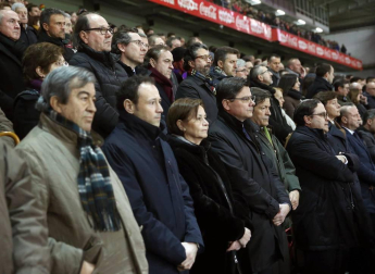 14.000 personas han despedido a 'Quini' en un funeral celebrado en El Molinón.