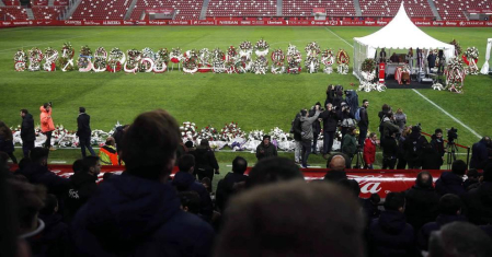 14.000 personas han despedido a 'Quini' en un funeral celebrado en El Molinón.
