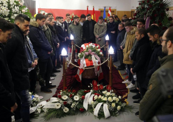 14.000 personas han despedido a 'Quini' en un funeral celebrado en El Molinón.