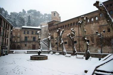 El puerto de Urbasa continúa cerrado y en la autovía del Camino hay problemas para circular