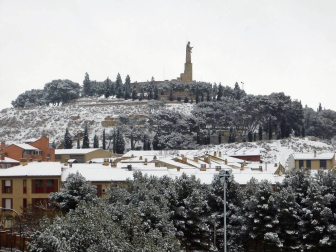 Estampas de todos los rincones de Navarra bajo el manto blanco caído el último día de febrero.