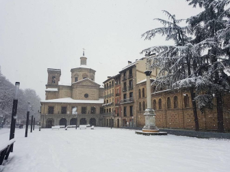 Estampas de todos los rincones de Navarra bajo el manto blanco caído el último día de febrero.