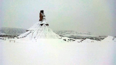 Estampas de todos los rincones de Navarra bajo el manto blanco caído el último día de febrero.