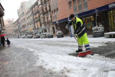 Imágenes de la nieve que ha llegado ala Ribera de Navarra este 27 de febrero de 2018