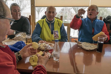 Los peregrinos emprendieron el camino a Javier desde Tierra Estella este viernes