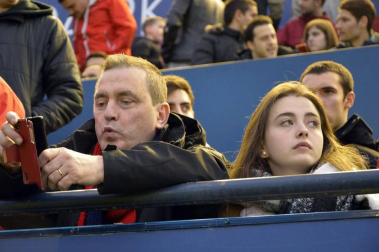 ¿Estuviste en el estadio durante el partido? Trata de encontrarte en la grada.