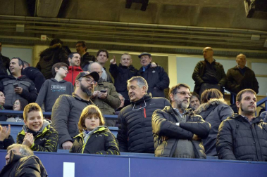 ¿Estuviste en el estadio durante el partido? Trata de encontrarte en la grada.