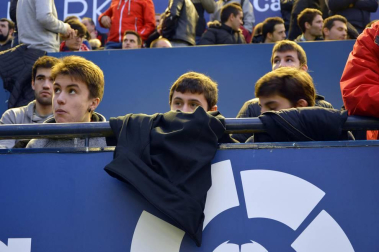¿Estuviste en el estadio durante el partido? Trata de encontrarte en la grada.
