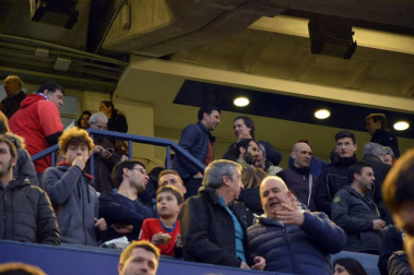 ¿Estuviste en el estadio durante el partido? Trata de encontrarte en la grada.