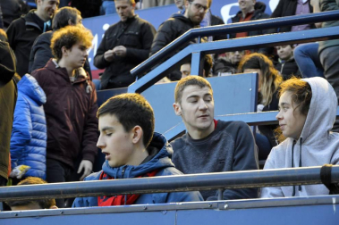 ¿Estuviste en el estadio durante el partido? Trata de encontrarte en la grada.