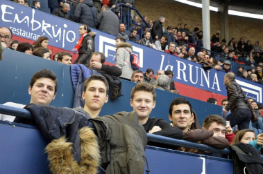 ¿Estuviste en el estadio durante el partido? Trata de encontrarte en la grada.